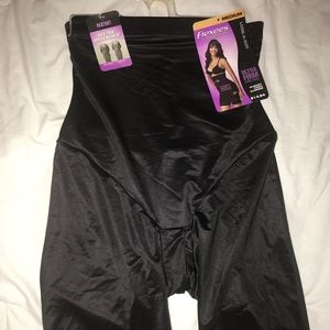 ‼️Flexees hi-waisted thigh slimmer BRAND NEW‼️
